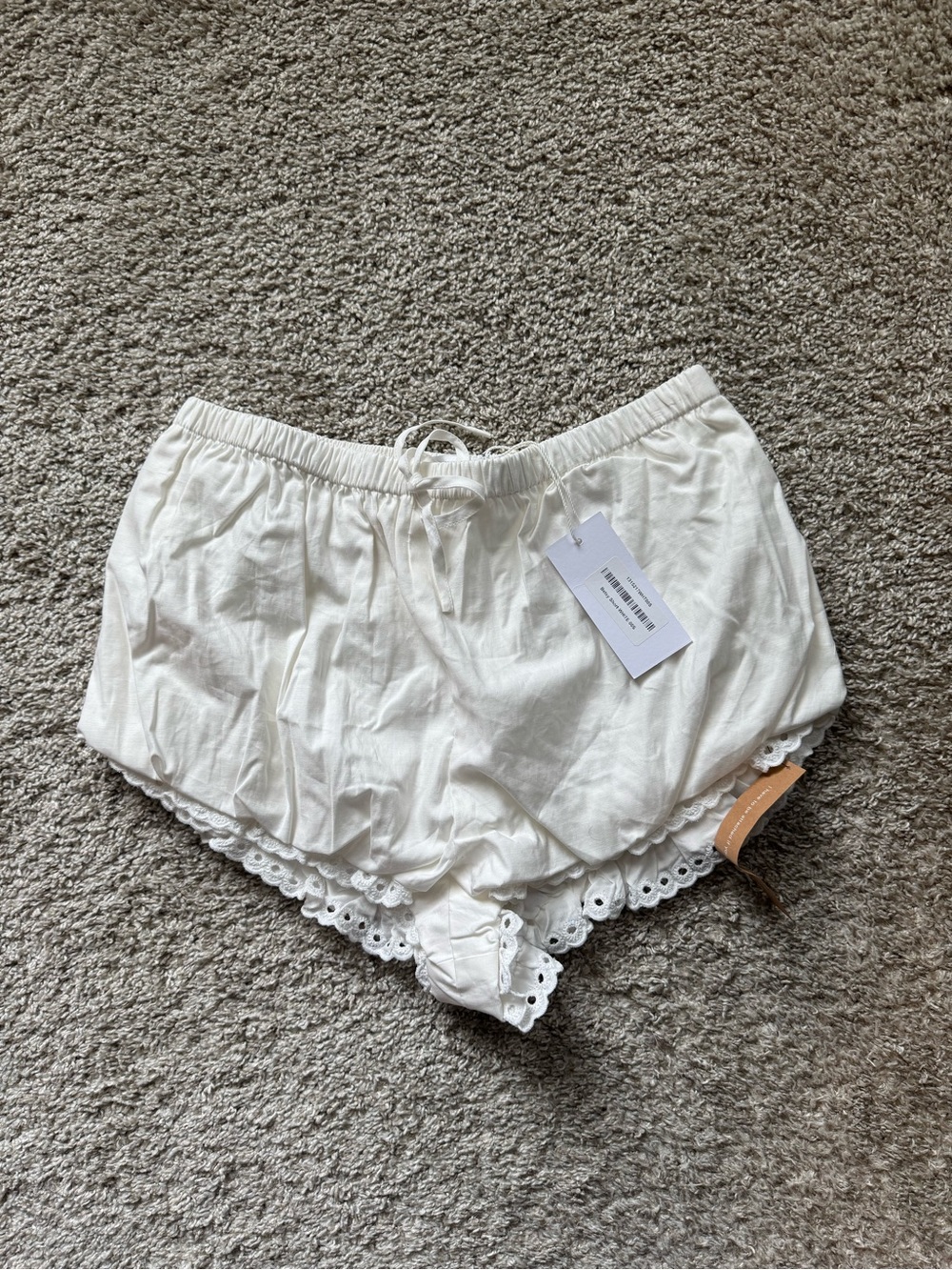 BNWT Reformation Betsy Short Ivory - Size S - Picture 2 of 2